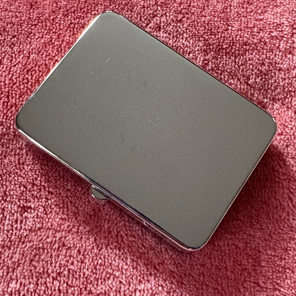 Engraved Silvertone Compact Pillbox I Don’t Repeat Gossip So Listen Carefully - Picture 5 of 8